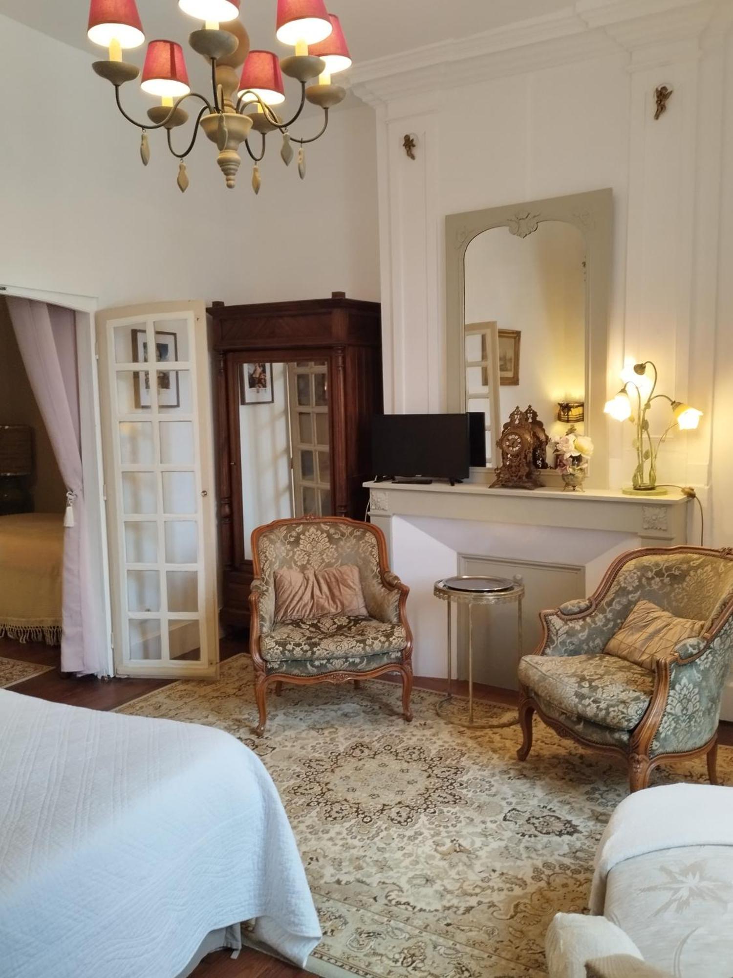 Le Logis De Saint Cyr Aparthotel Issoudun Exterior photo